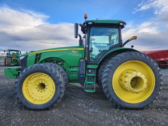 2019 John Deere 8320R Tractor