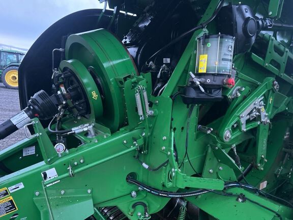 2022 John Deere L341 Baler/Round