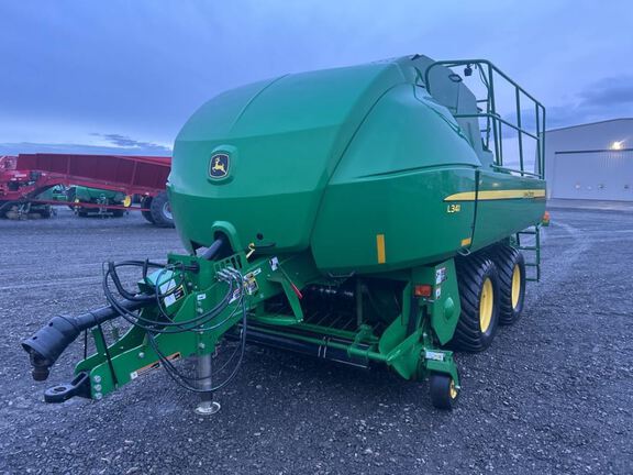 2022 John Deere L341 Baler/Round