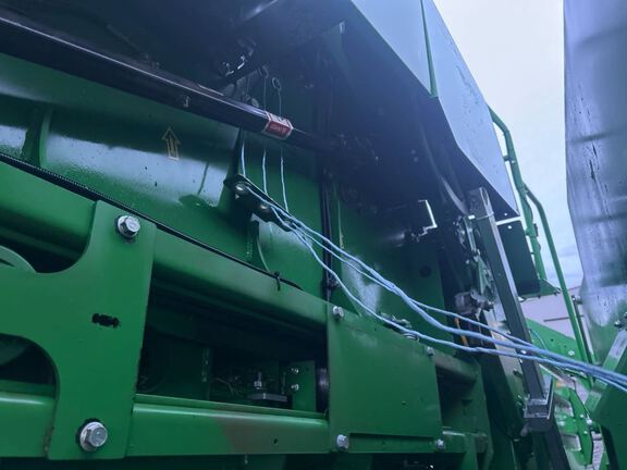 2022 John Deere L341 Baler/Round