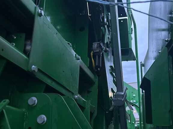 2022 John Deere L341 Baler/Round