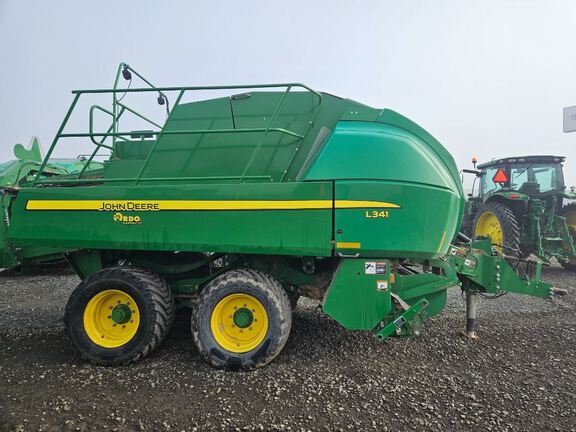 2021 John Deere L341 Baler/Big Square