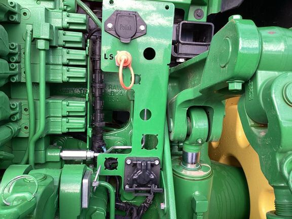 2023 John Deere 8R 370 Tractor