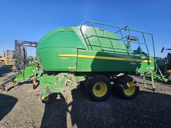 2021 John Deere L341 Baler/Big Square