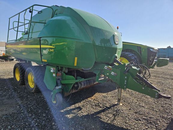 2022 John Deere L341 Baler/Big Square