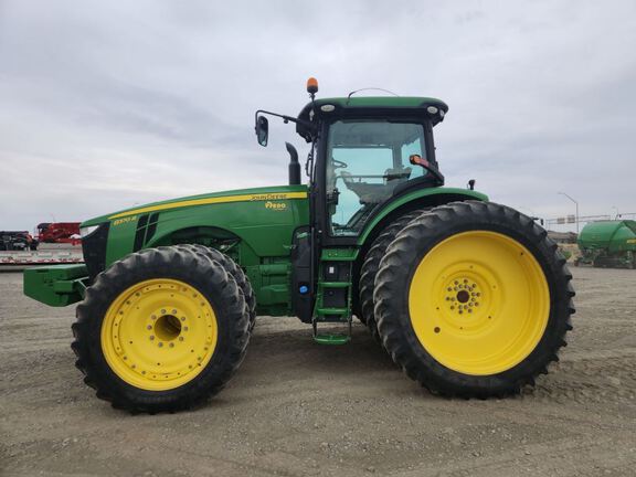 2020 John Deere 8370R Tractor