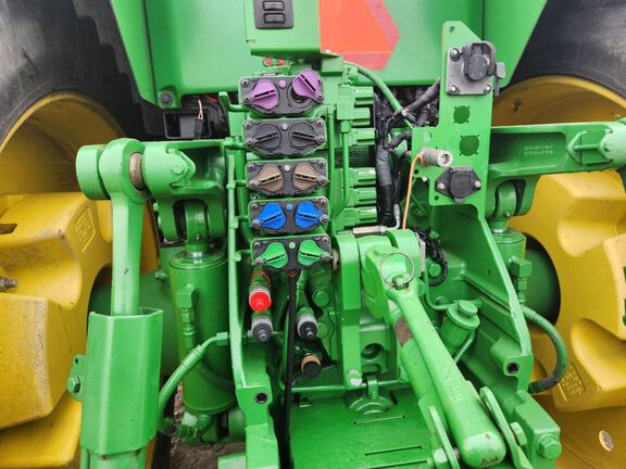 2020 John Deere 8370R Tractor