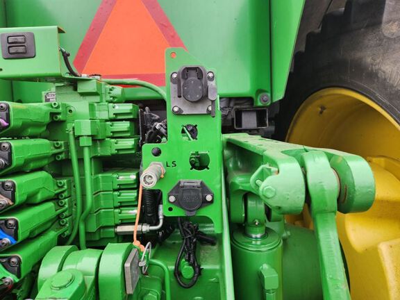 2020 John Deere 8370R Tractor