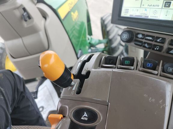 2020 John Deere 8370R Tractor