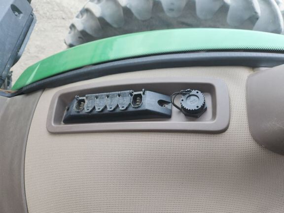 2020 John Deere 8370R Tractor