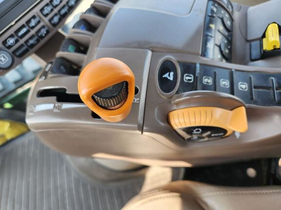 2015 John Deere 8370RT Tractor Rubber Track