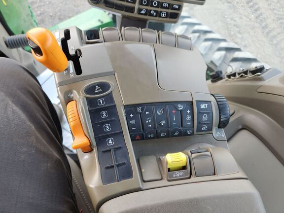 2022 John Deere 8RT 370 Tractor Rubber Track