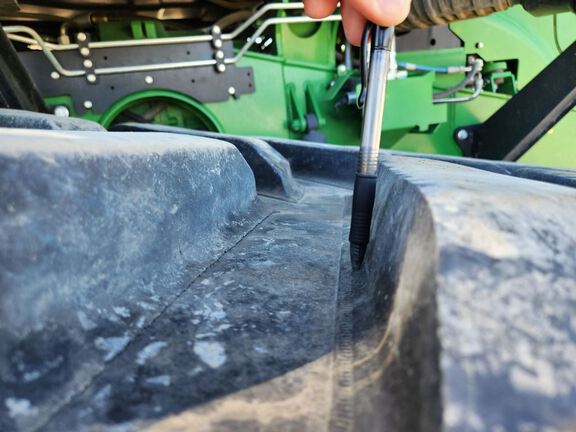 2022 John Deere 9RT 520 Tractor Rubber Track