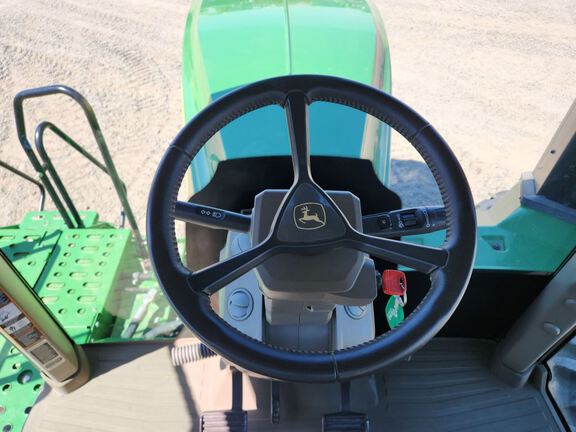 2022 John Deere 9RT 520 Tractor Rubber Track