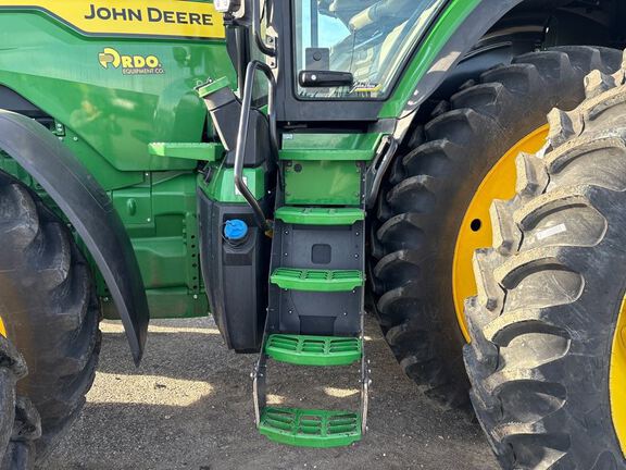 2025 John Deere 8R 340 Tractor