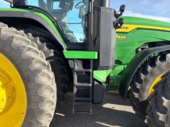 2025 John Deere 8R 340 Tractor