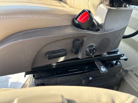 2025 John Deere 8R 340 Tractor