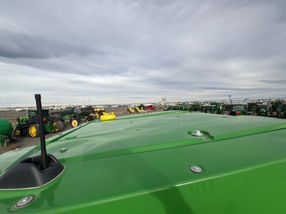 2025 John Deere 8R 340 Tractor