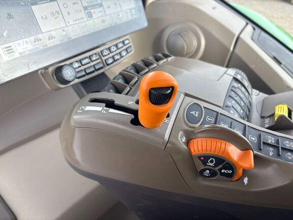 2025 John Deere 8R 340 Tractor