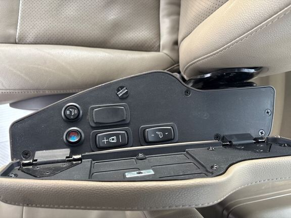 2025 John Deere 8R 340 Tractor