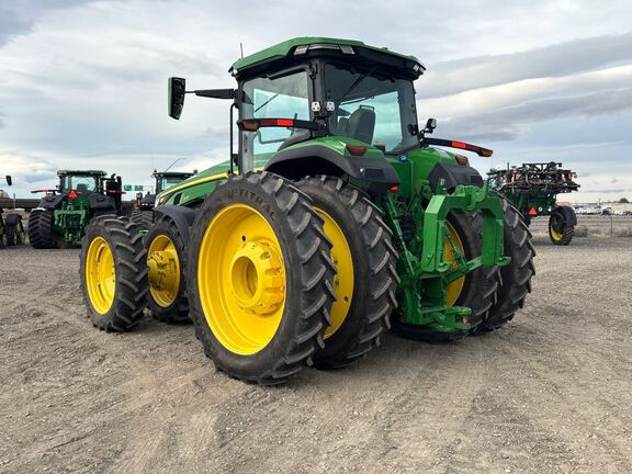 2025 John Deere 8R 370 Tractor
