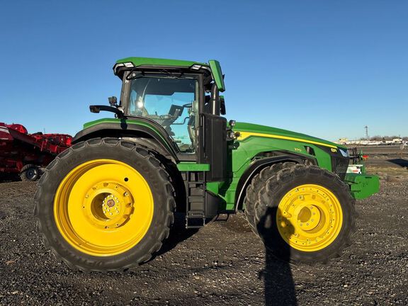 2025 John Deere 8R 370 Tractor
