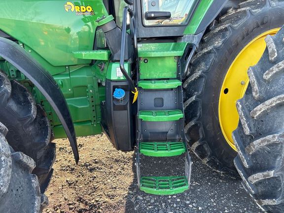 2025 John Deere 8R 370 Tractor