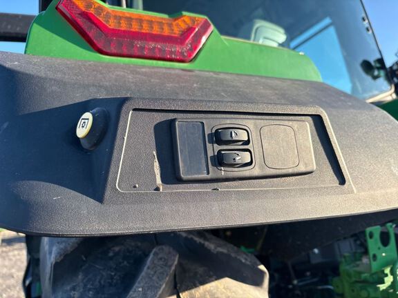 2025 John Deere 8R 370 Tractor