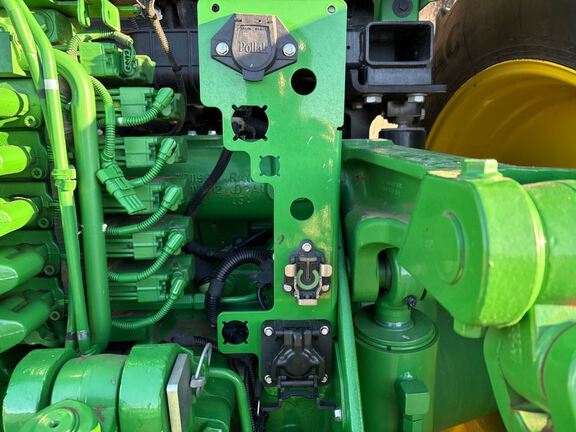 2025 John Deere 8R 370 Tractor