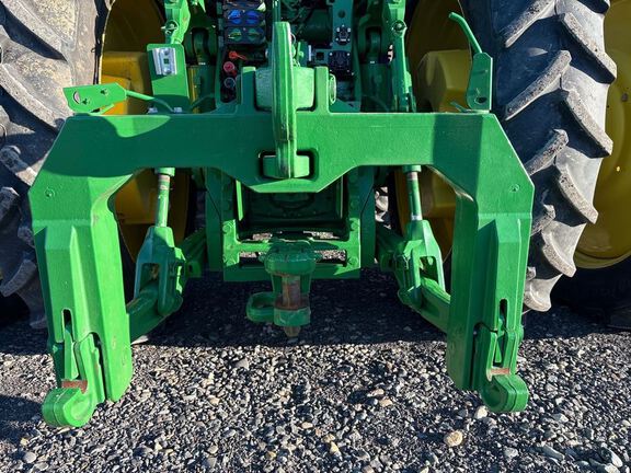 2025 John Deere 8R 370 Tractor
