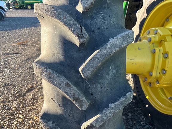 2025 John Deere 8R 370 Tractor