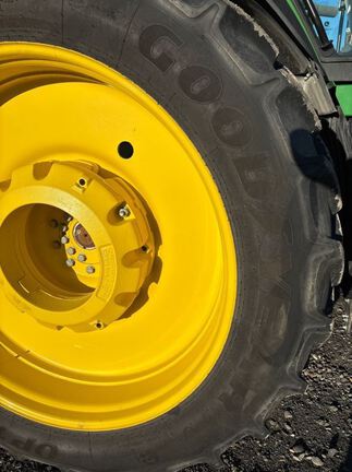 2025 John Deere 8R 370 Tractor