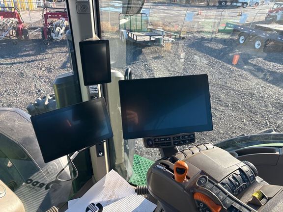 2025 John Deere 8R 370 Tractor