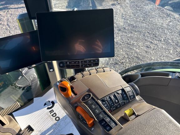 2025 John Deere 8R 370 Tractor