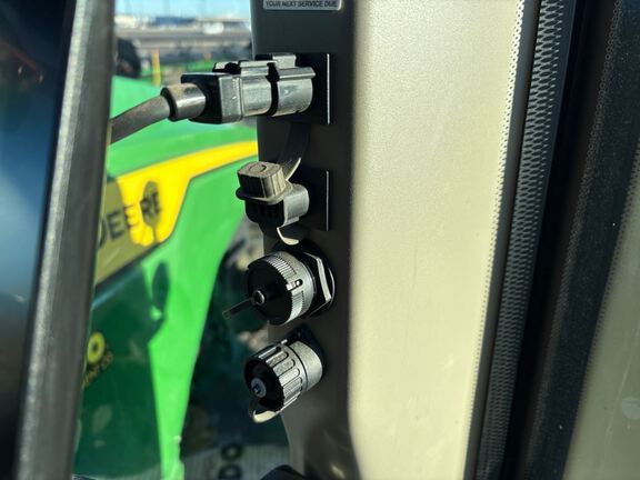 2025 John Deere 8R 370 Tractor