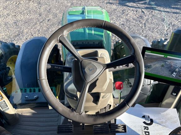 2025 John Deere 8R 370 Tractor