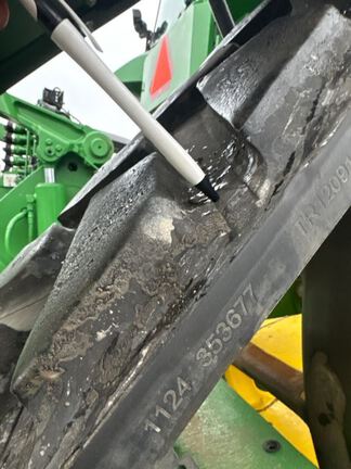 2025 John Deere 8RX 410 Tractor Rubber Track