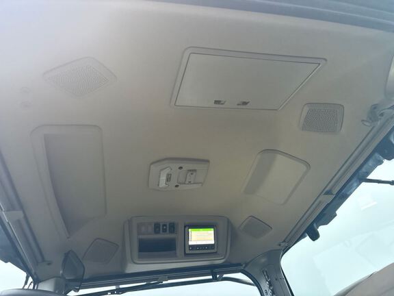 2025 John Deere 8RX 410 Tractor Rubber Track