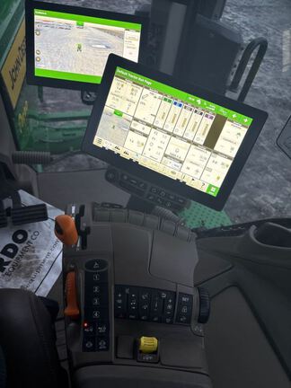 2025 John Deere 8RX 410 Tractor Rubber Track