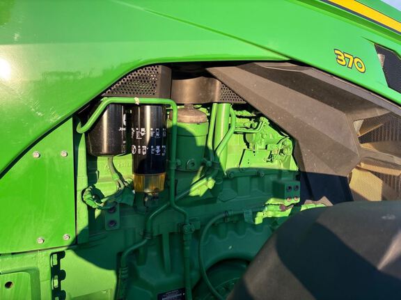 2025 John Deere 8RX 370 Tractor Rubber Track