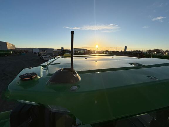 2025 John Deere 8RX 370 Tractor Rubber Track