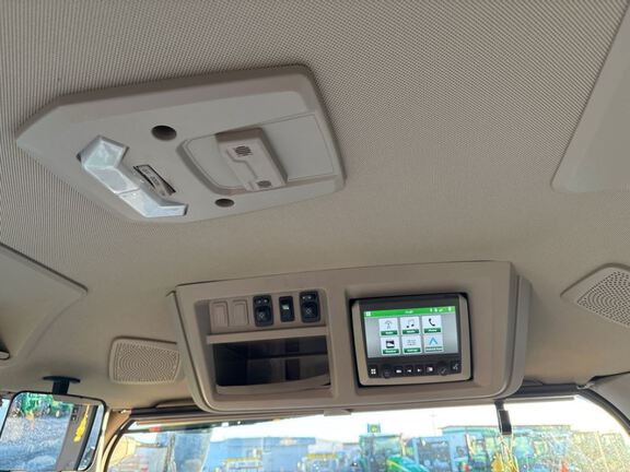 2025 John Deere 8RX 370 Tractor Rubber Track