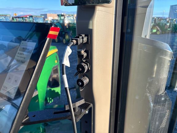 2025 John Deere 8RX 370 Tractor Rubber Track