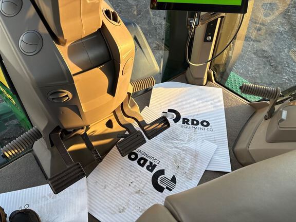 2025 John Deere 8RX 370 Tractor Rubber Track