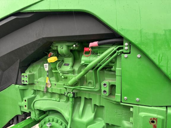2025 John Deere 8RX 370 Tractor Rubber Track