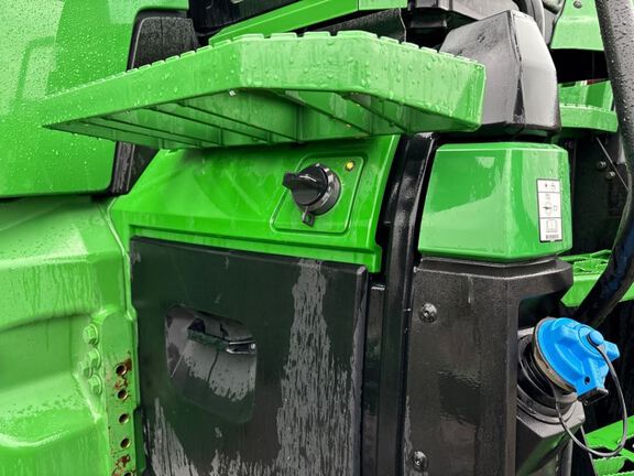 2025 John Deere 8RX 370 Tractor Rubber Track