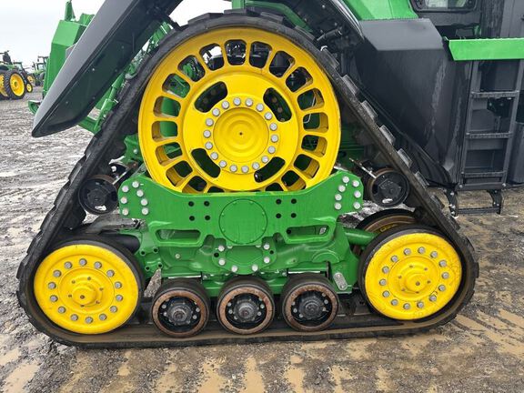 2025 John Deere 8RX 370 Tractor Rubber Track