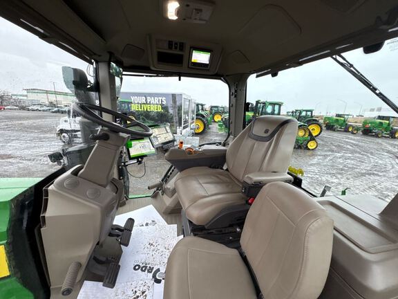 2025 John Deere 8RX 370 Tractor Rubber Track