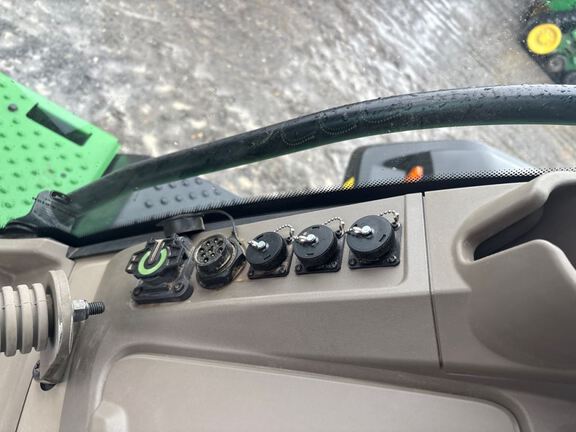 2025 John Deere 8RX 370 Tractor Rubber Track