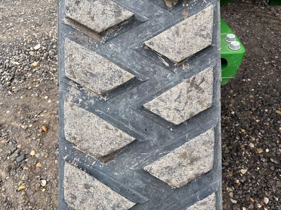 2025 John Deere 8RX 340 Tractor Rubber Track